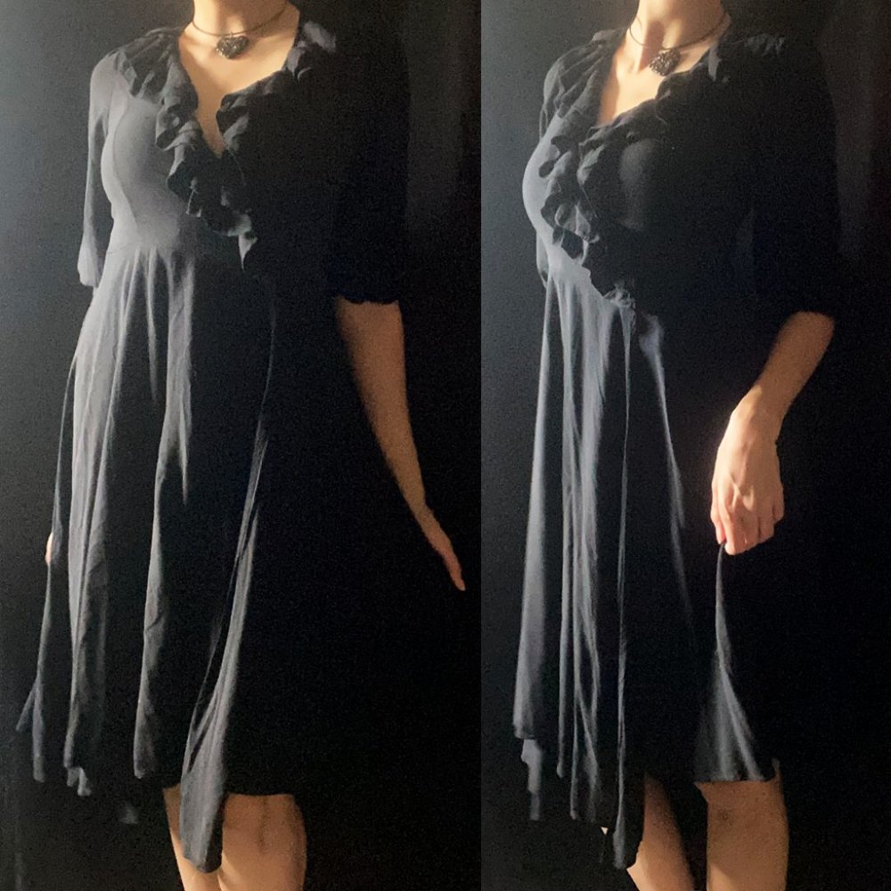 ⭐️ Bizz Princess Vintage Ruffle Wrap Dress